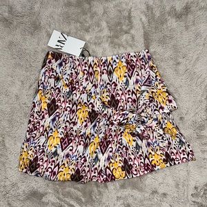 Shorts multi color bottom
